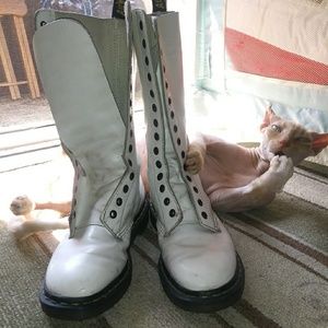 White 14 eye Dr. Marten's